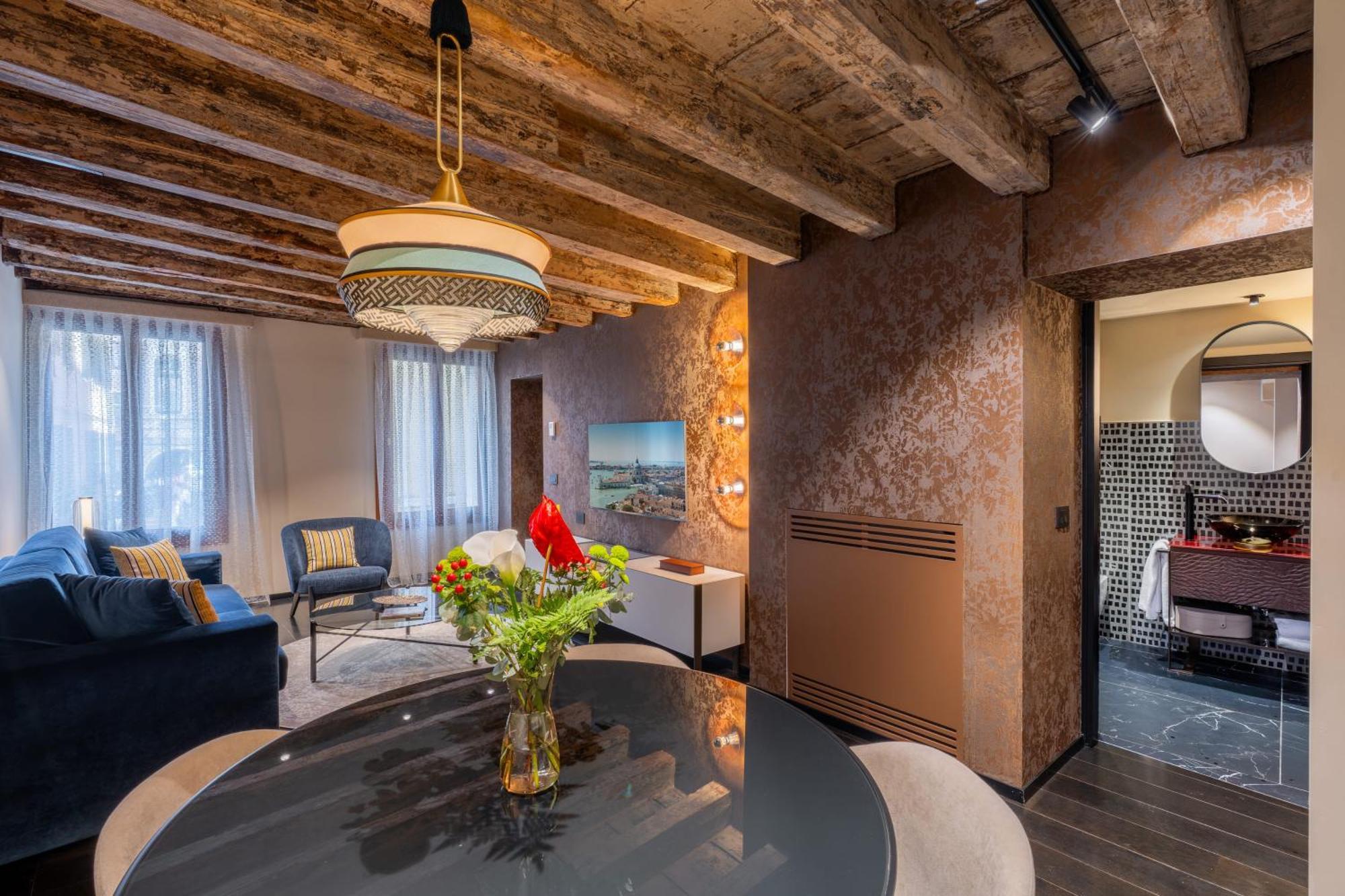Superior Apartment